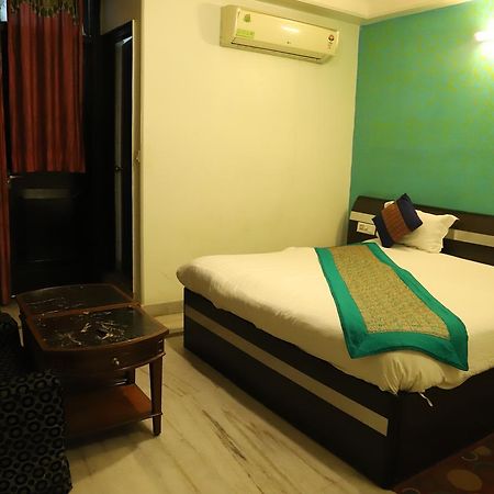 Airport Hotel Aerocity Inn New Delhi Bagian luar foto