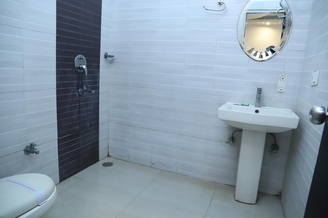 Airport Hotel Aerocity Inn New Delhi Bagian luar foto