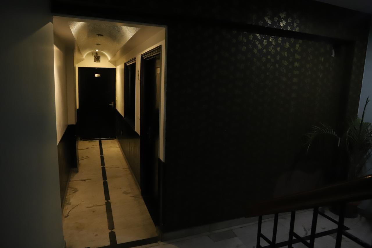 Airport Hotel Aerocity Inn New Delhi Bagian luar foto