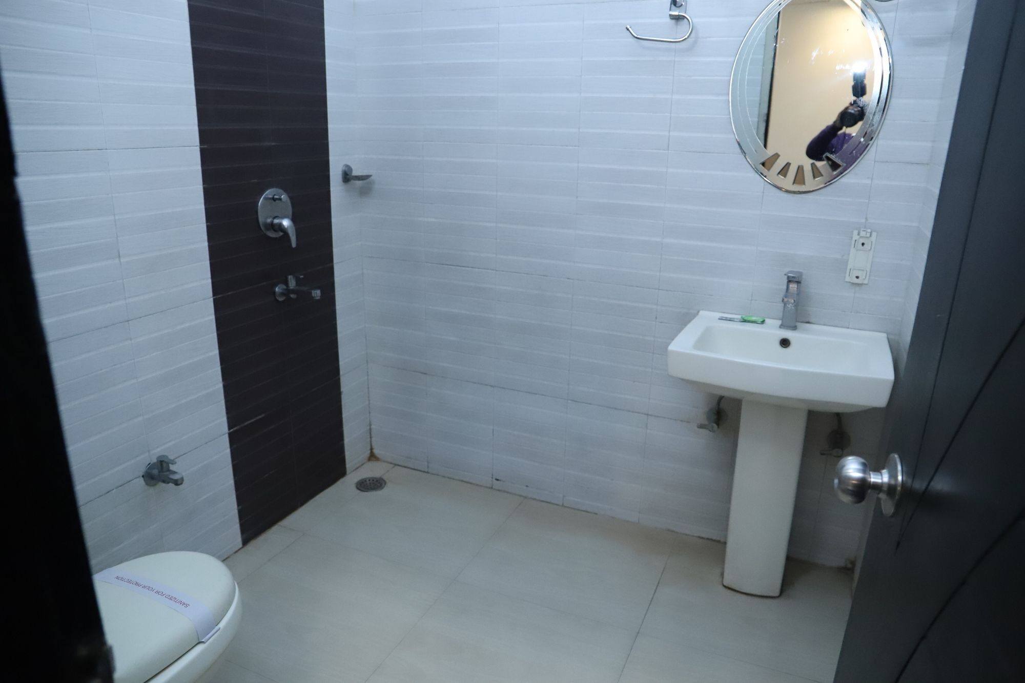 Airport Hotel Aerocity Inn New Delhi Bagian luar foto