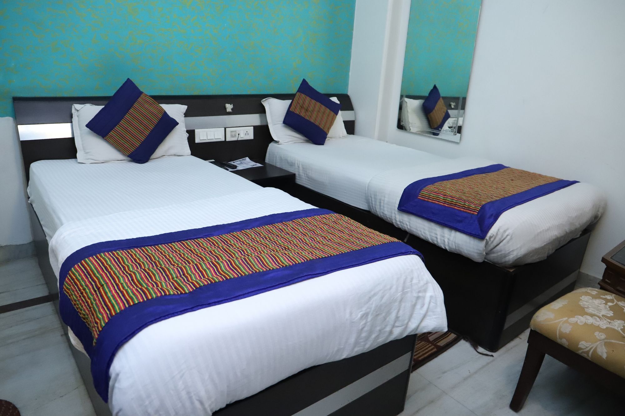 Airport Hotel Aerocity Inn New Delhi Bagian luar foto